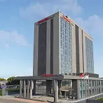 Hotell Hampton By Hilton Airport