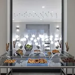 Hampton By Hilton Airport 4*