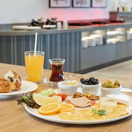 Hampton By Hilton Airport אנטליה