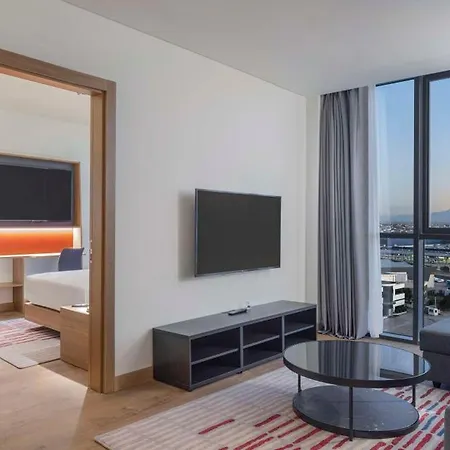 Hampton By Hilton Airport Otel 4*