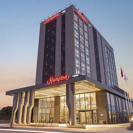 酒店 Hampton By Hilton Airport 4*
