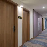 Hotel Hampton By Hilton Airport 4*