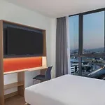 Hotel Hampton By Hilton Airport