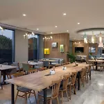 Hampton By Hilton Airport