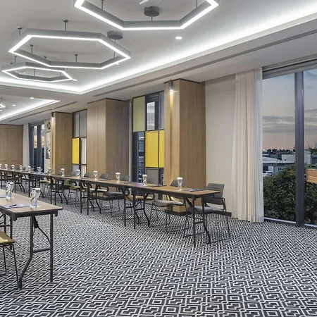 Hampton By Hilton Airport 4* أنطاليا