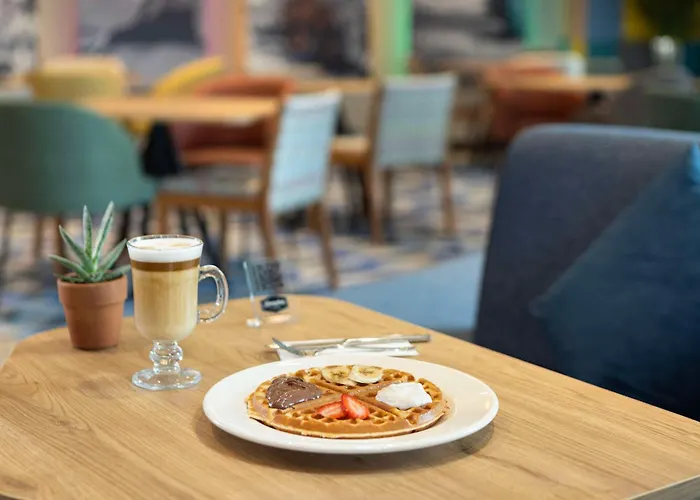 Hampton By Hilton Airport